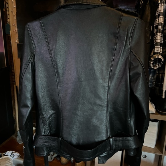 Sold - Picture 3 of 16